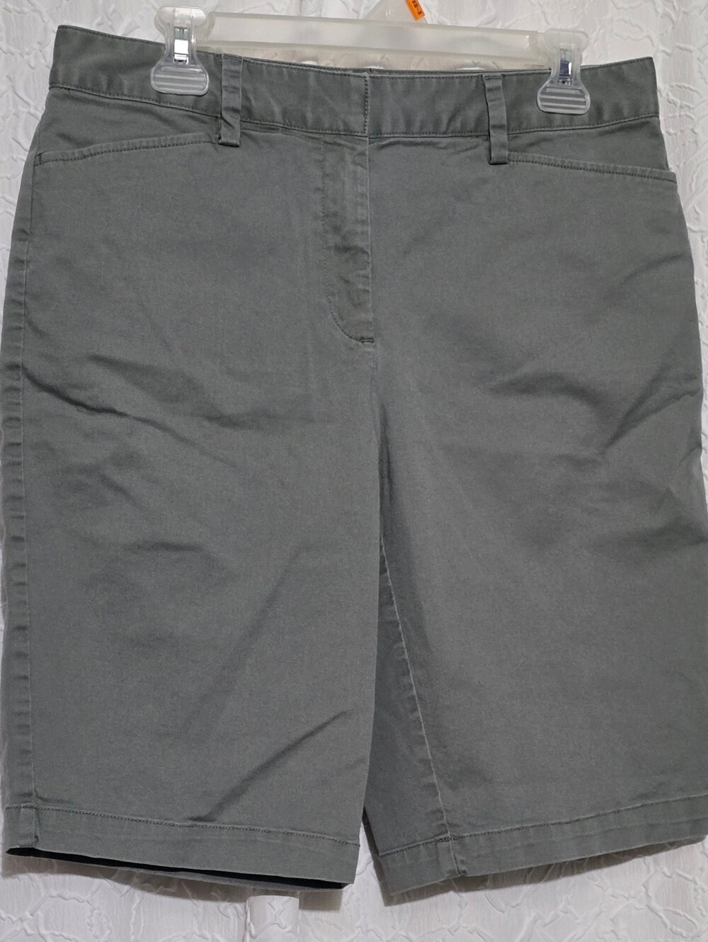 Lands End Shorts Womens  Bermuda Mid Rise Back Pockets Green Cotton Spandex Sz 8
